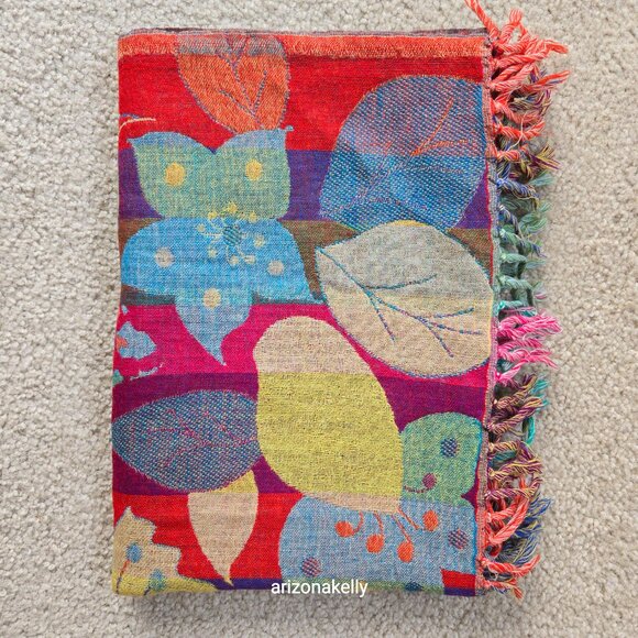 NWOT 100% Wool Woven Scarf Butterfly Flowers Colorful Vibrant - Picture 12 of 12